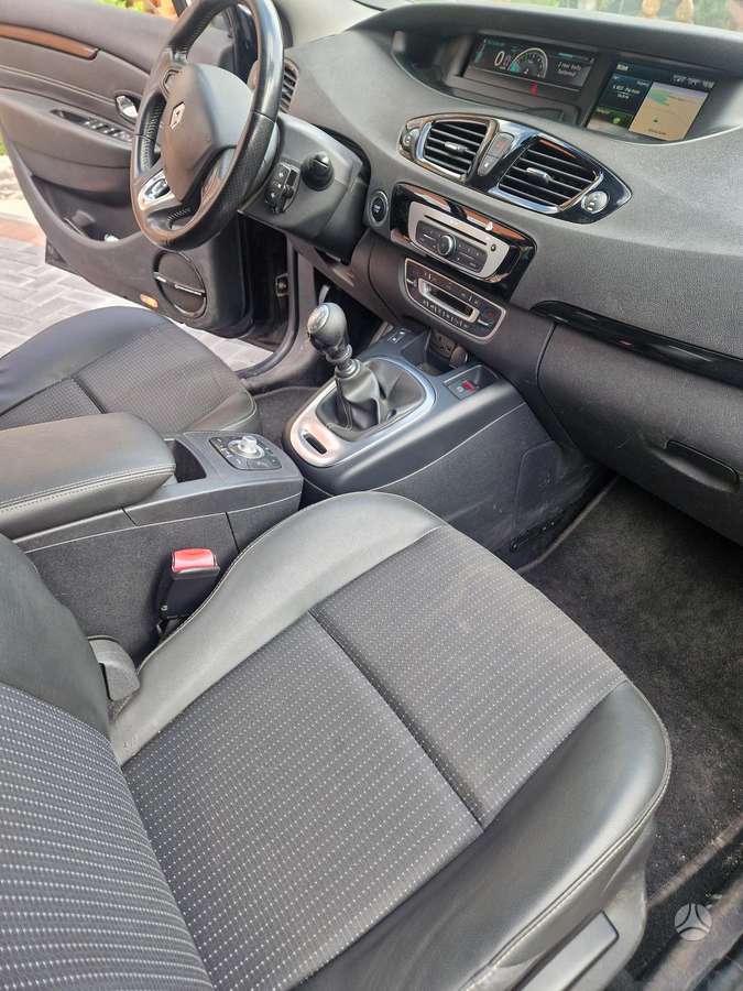 Renault Grand 2014 — photo 26