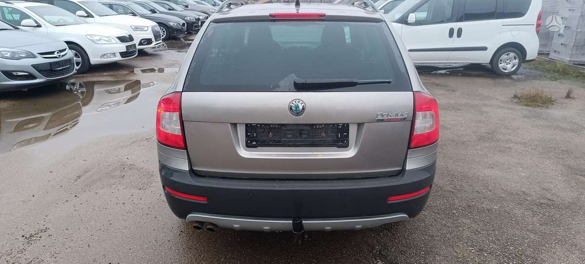 Skoda Octavia 2012 — photo 11