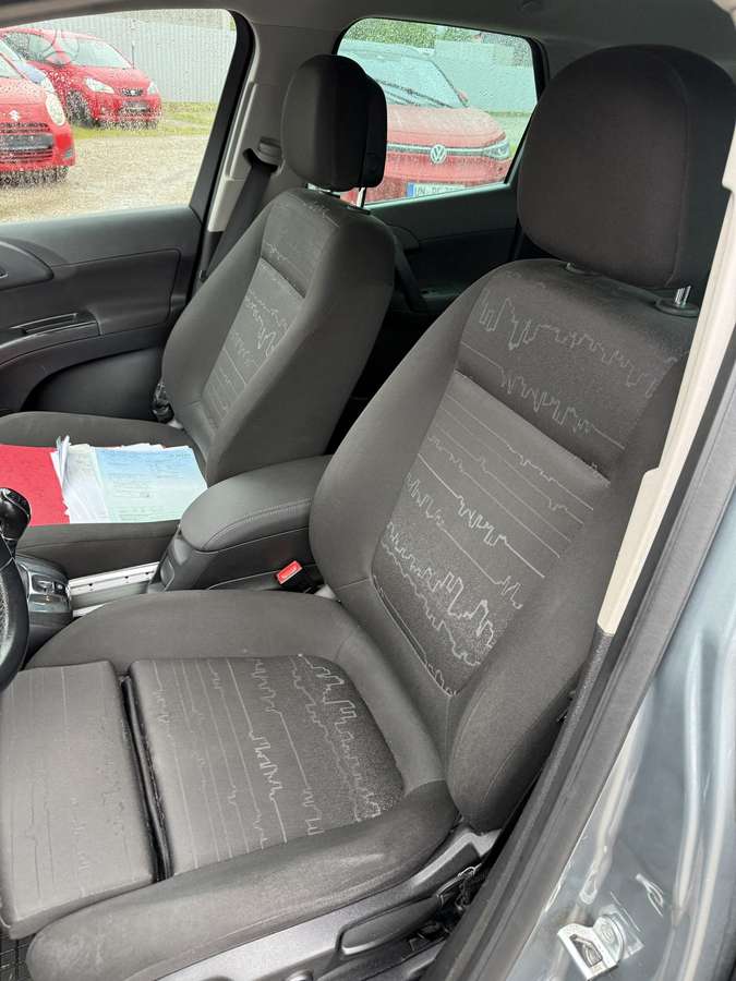 Opel Meriva 2011 — photo 11