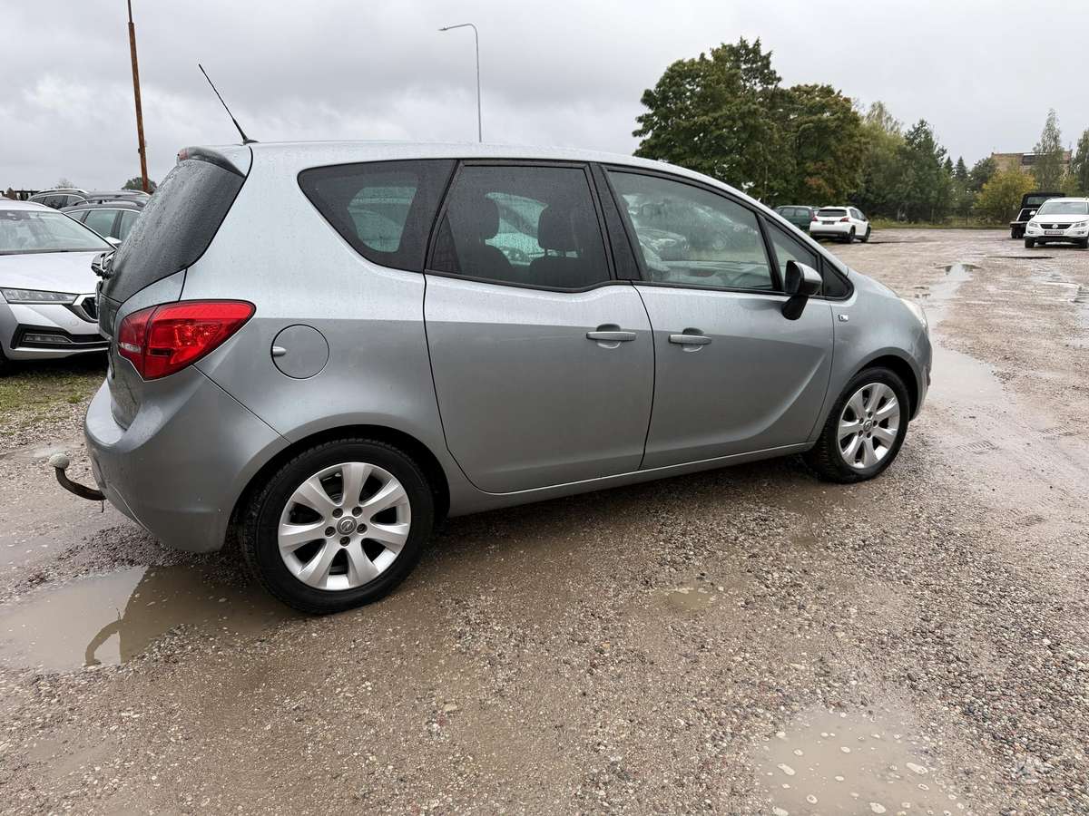 Opel Meriva 2011 — photo 6