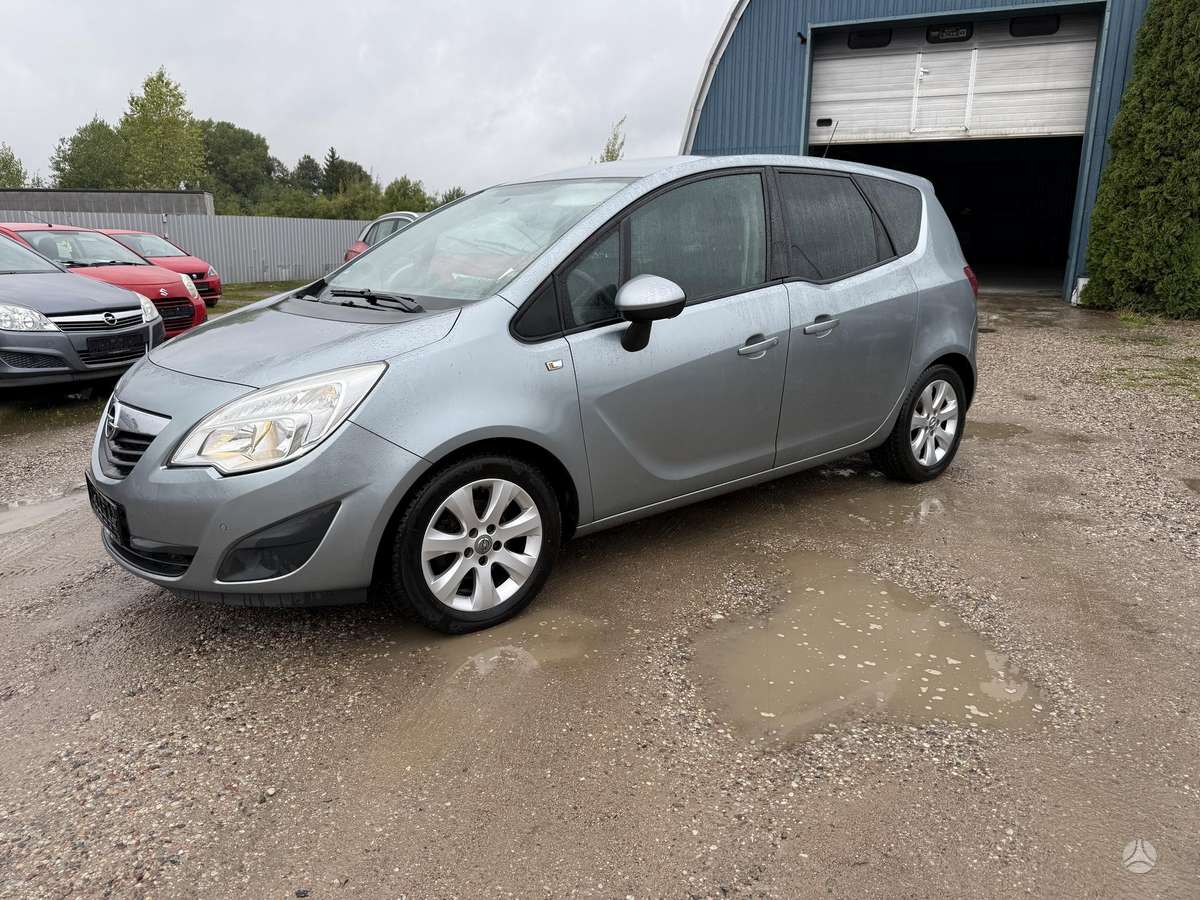 Opel Meriva 2011 — photo 7