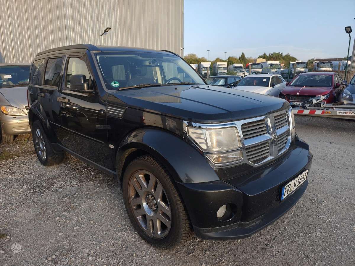 Dodge Nitro 2009 — rear view
