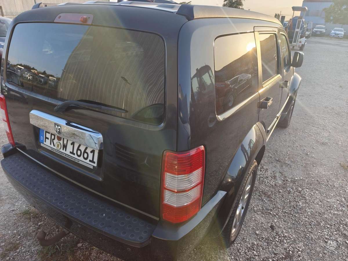 Dodge Nitro 2009 — engine 2768 cm³, 177 HP (130kW)