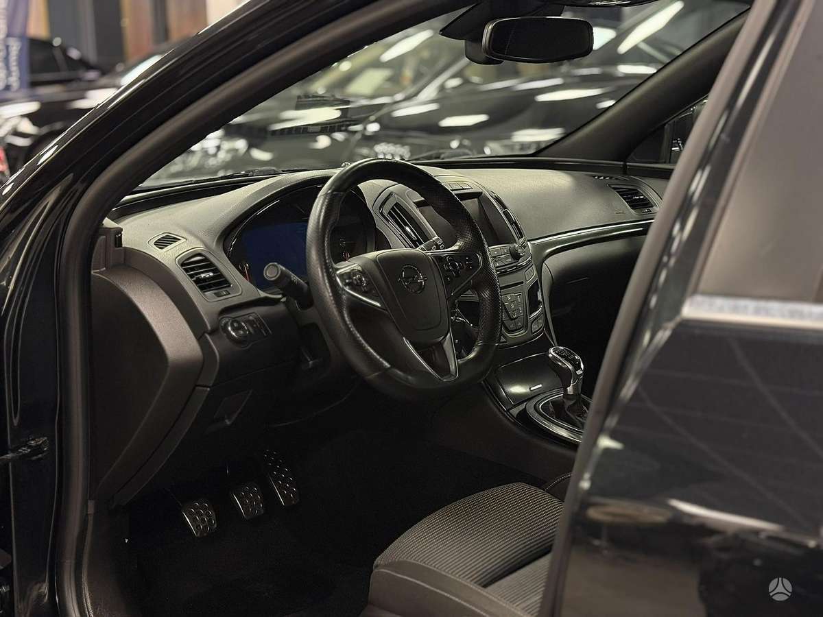 Opel Insignia 2014 — photo 10