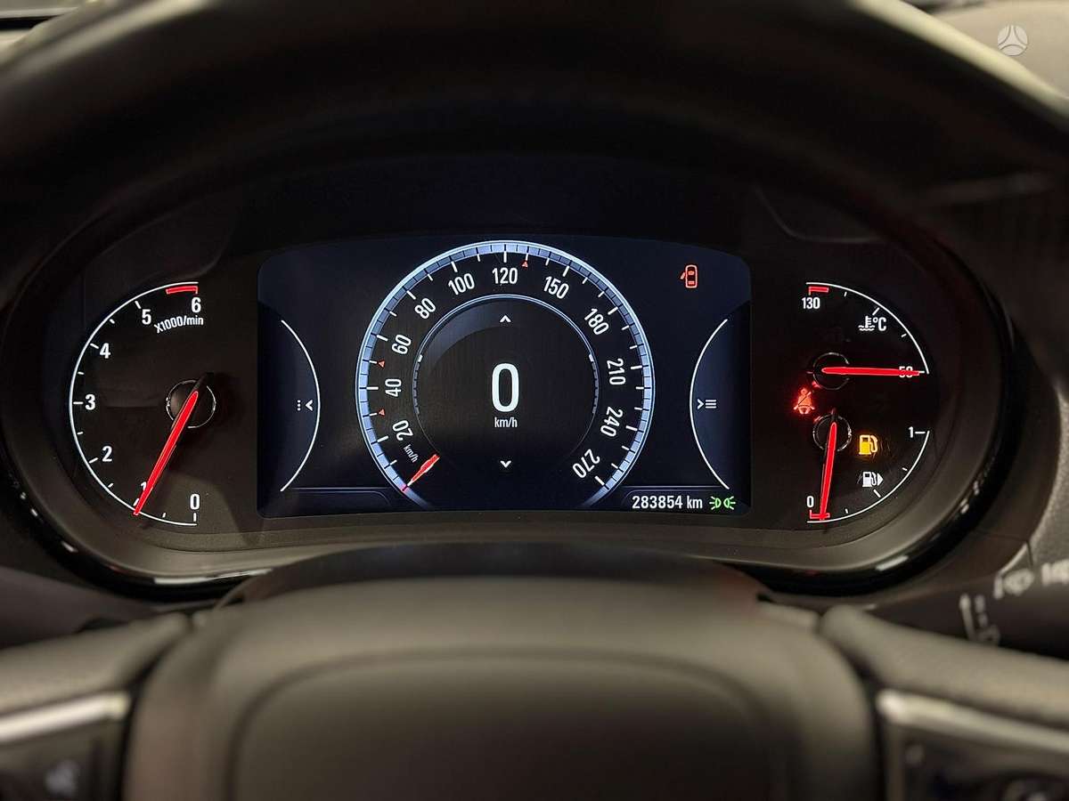 Opel Insignia 2014 — photo 12