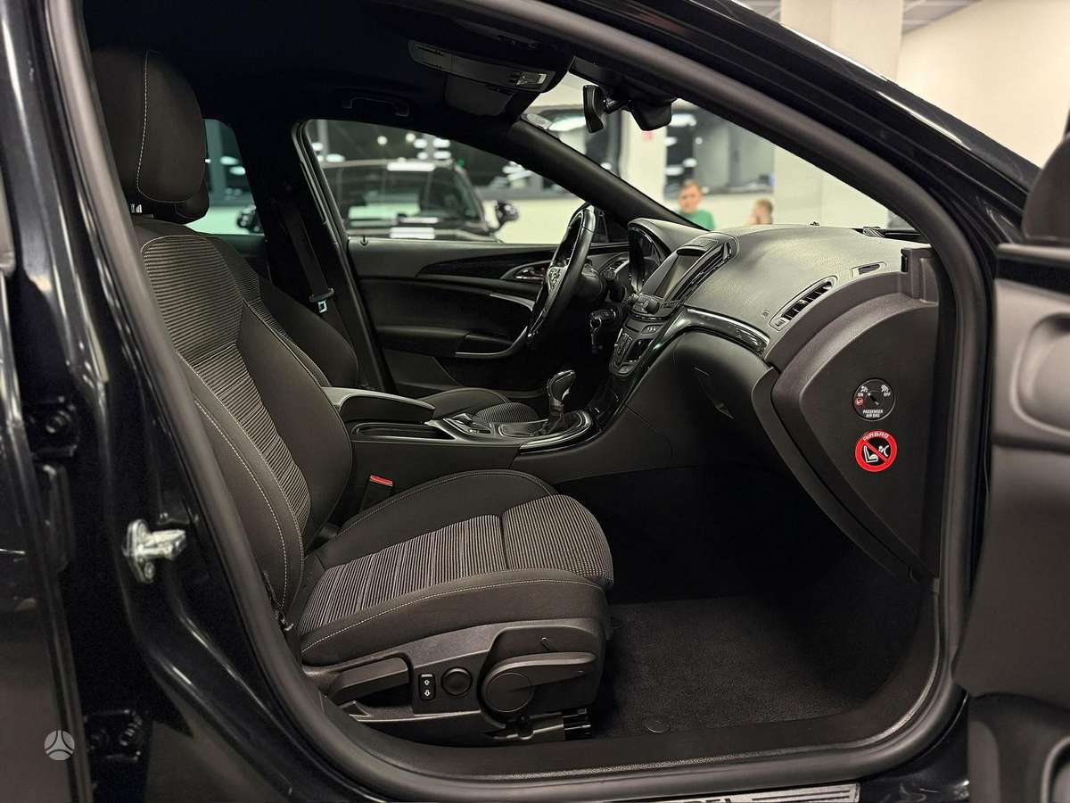 Opel Insignia 2014 — photo 18