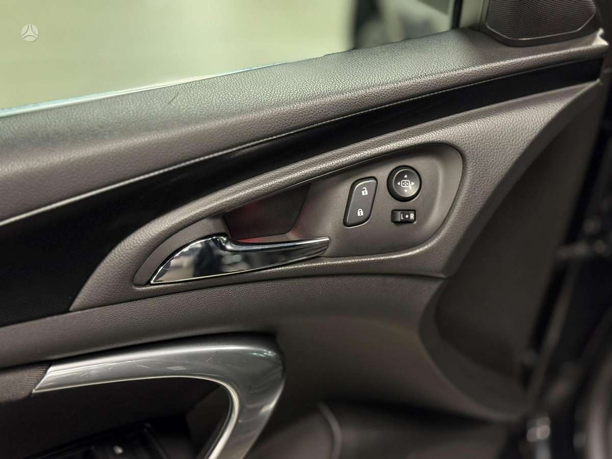 Opel Insignia 2014 — photo 19