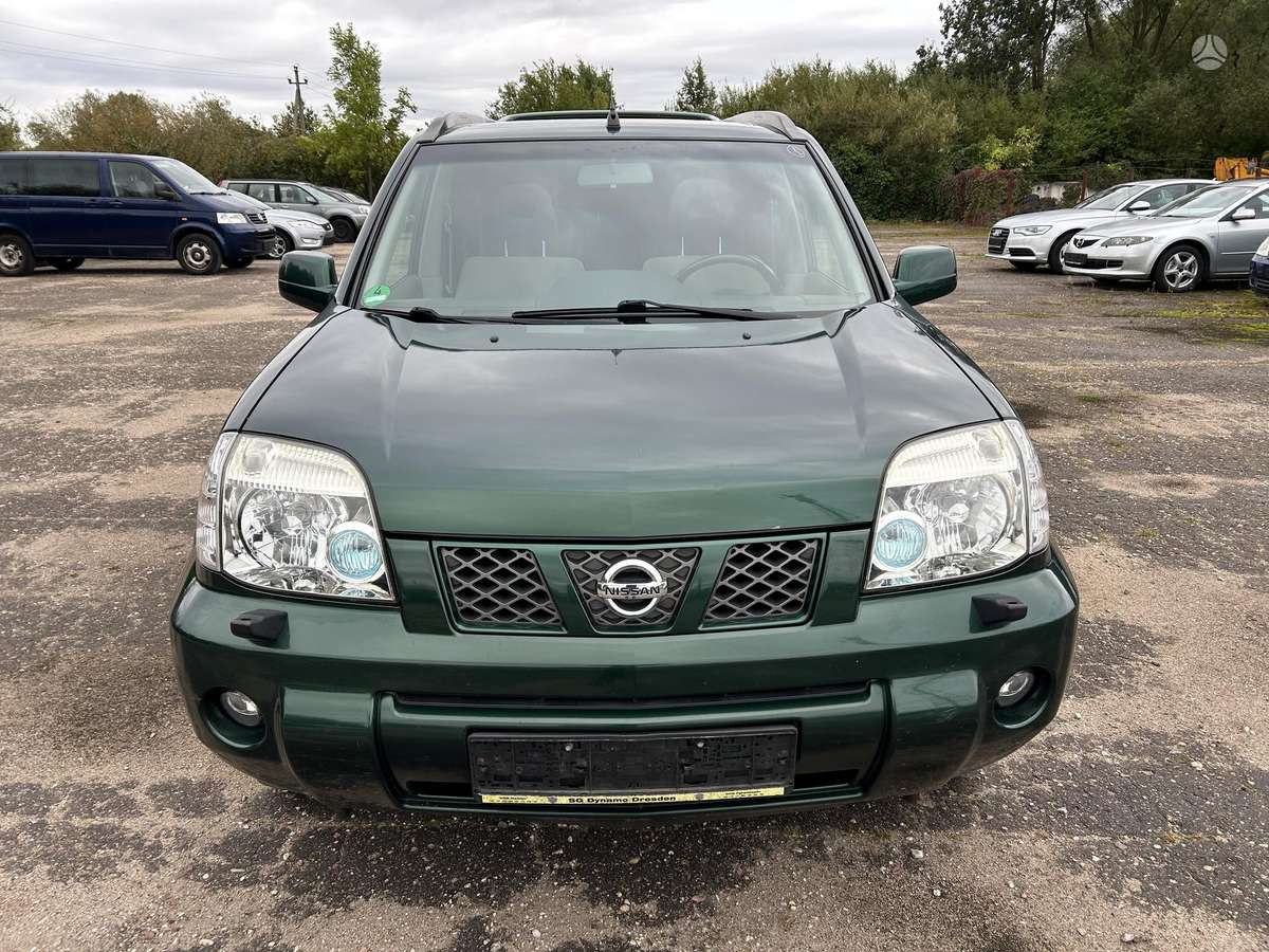 Nissan X-Trail 2005 — салон