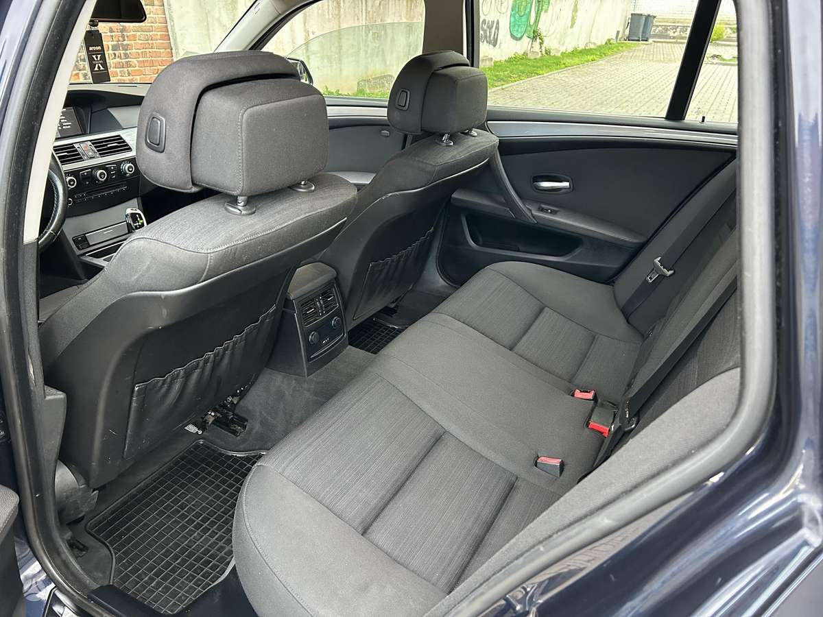 BMW 520 2009 — photo 11
