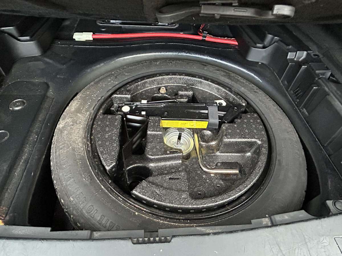 BMW 520 2009 — photo 17