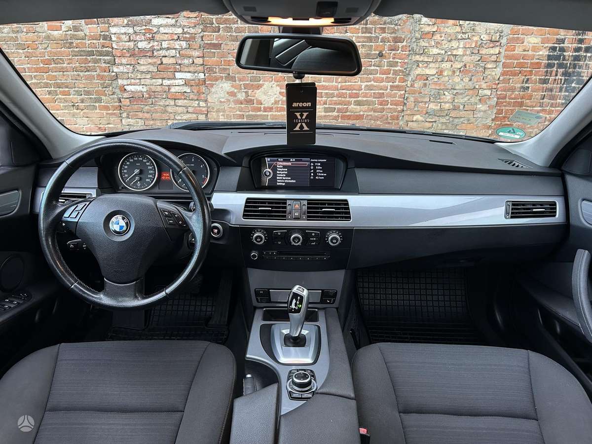 BMW 520 2009 — photo 9