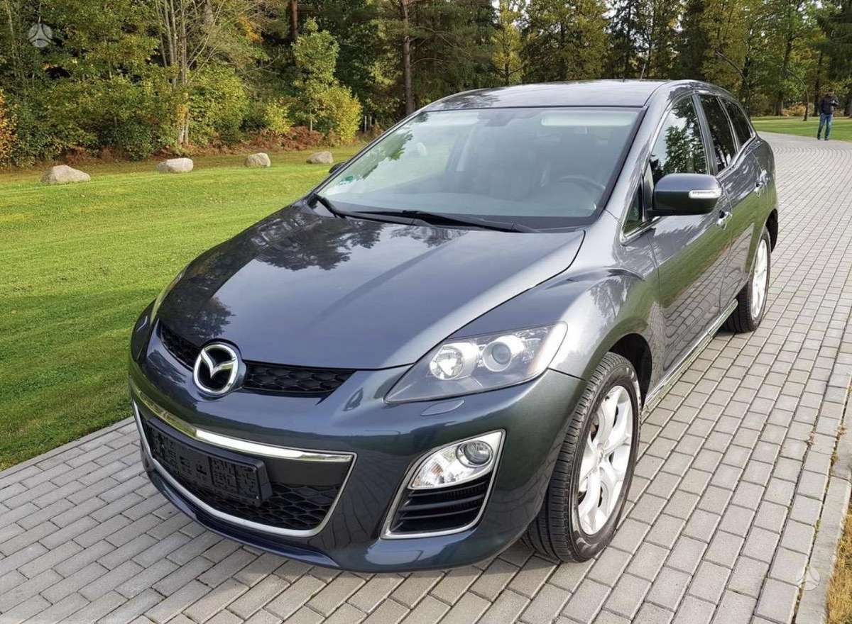 Mazda CX-7 2011 — interior