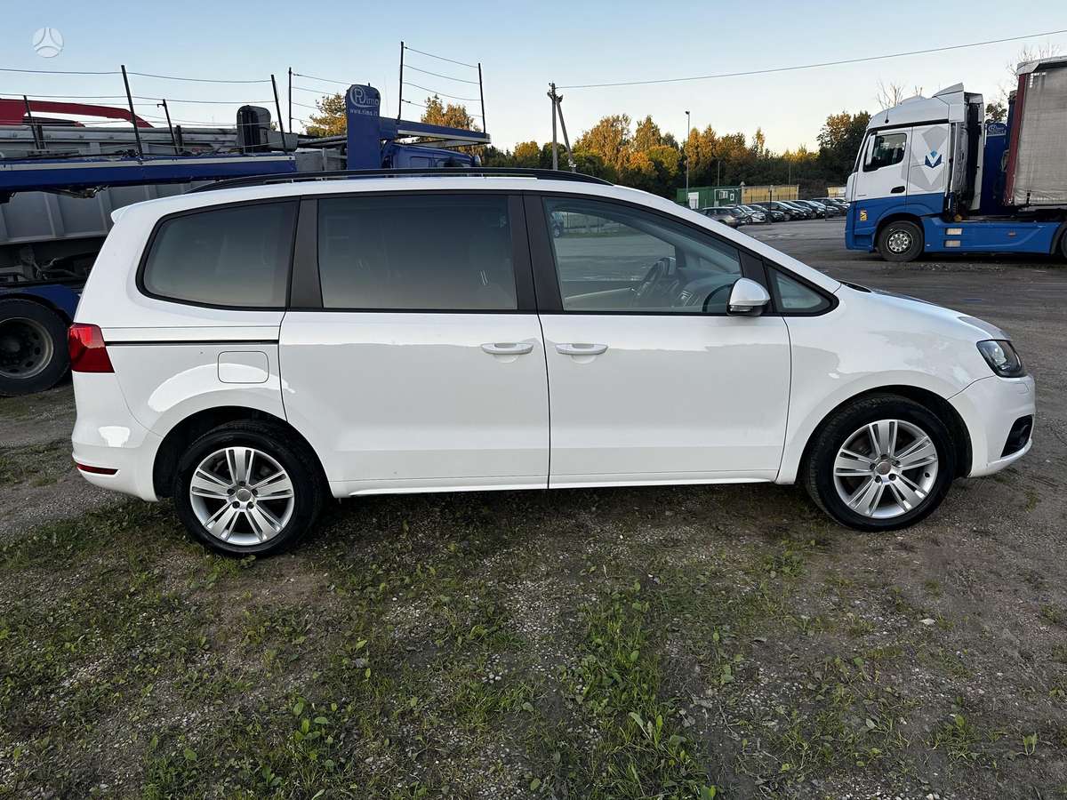 Seat Alhambra 2014 — photo 6