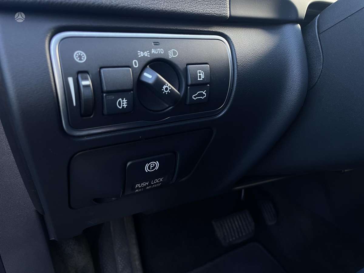Volvo V60 2014 — photo 19