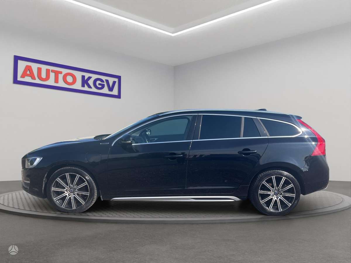 Volvo V60 2014 — rear view