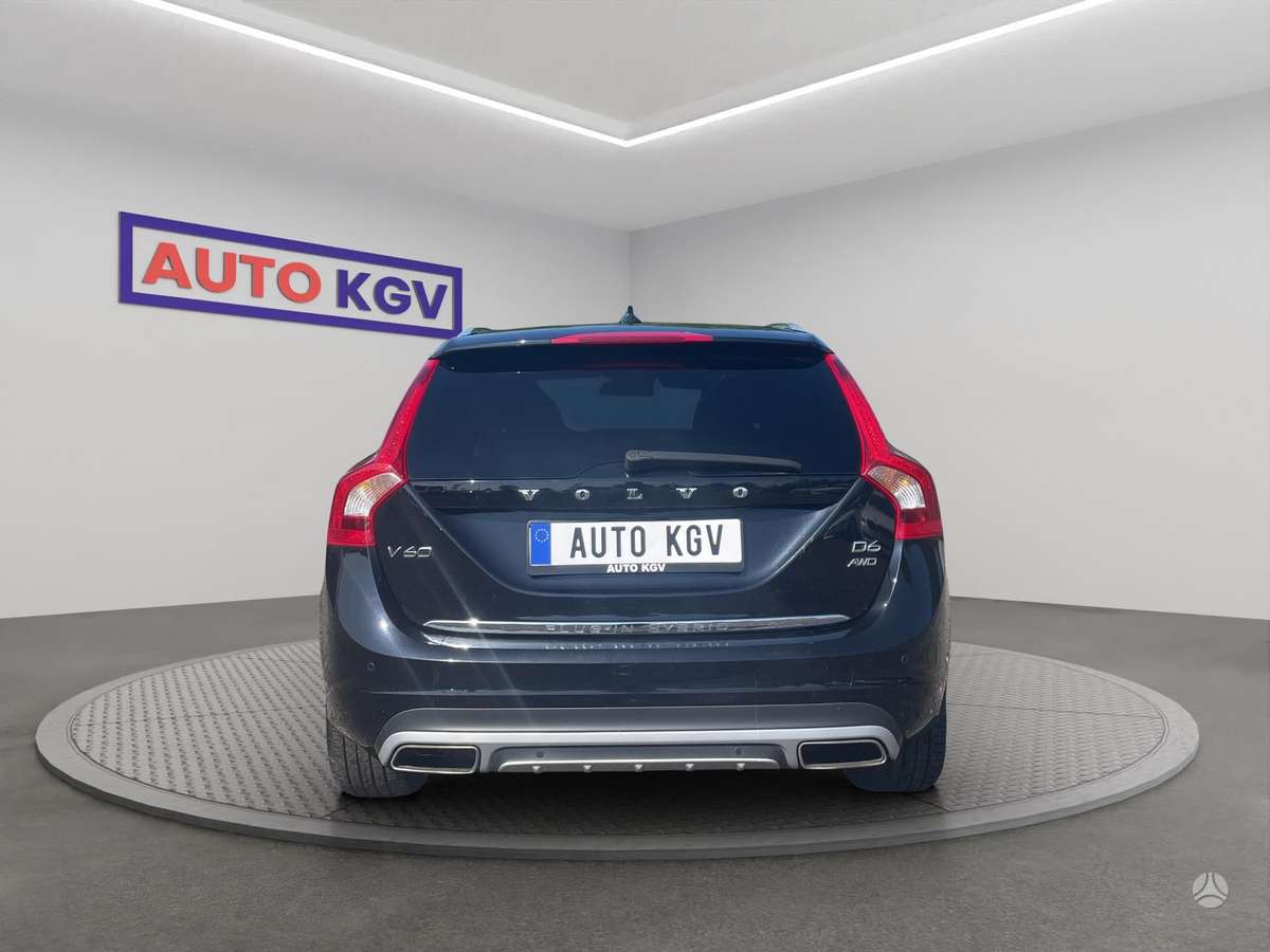 Volvo V60 2014 — engine 2400 cm³, 215 HP (158kW)