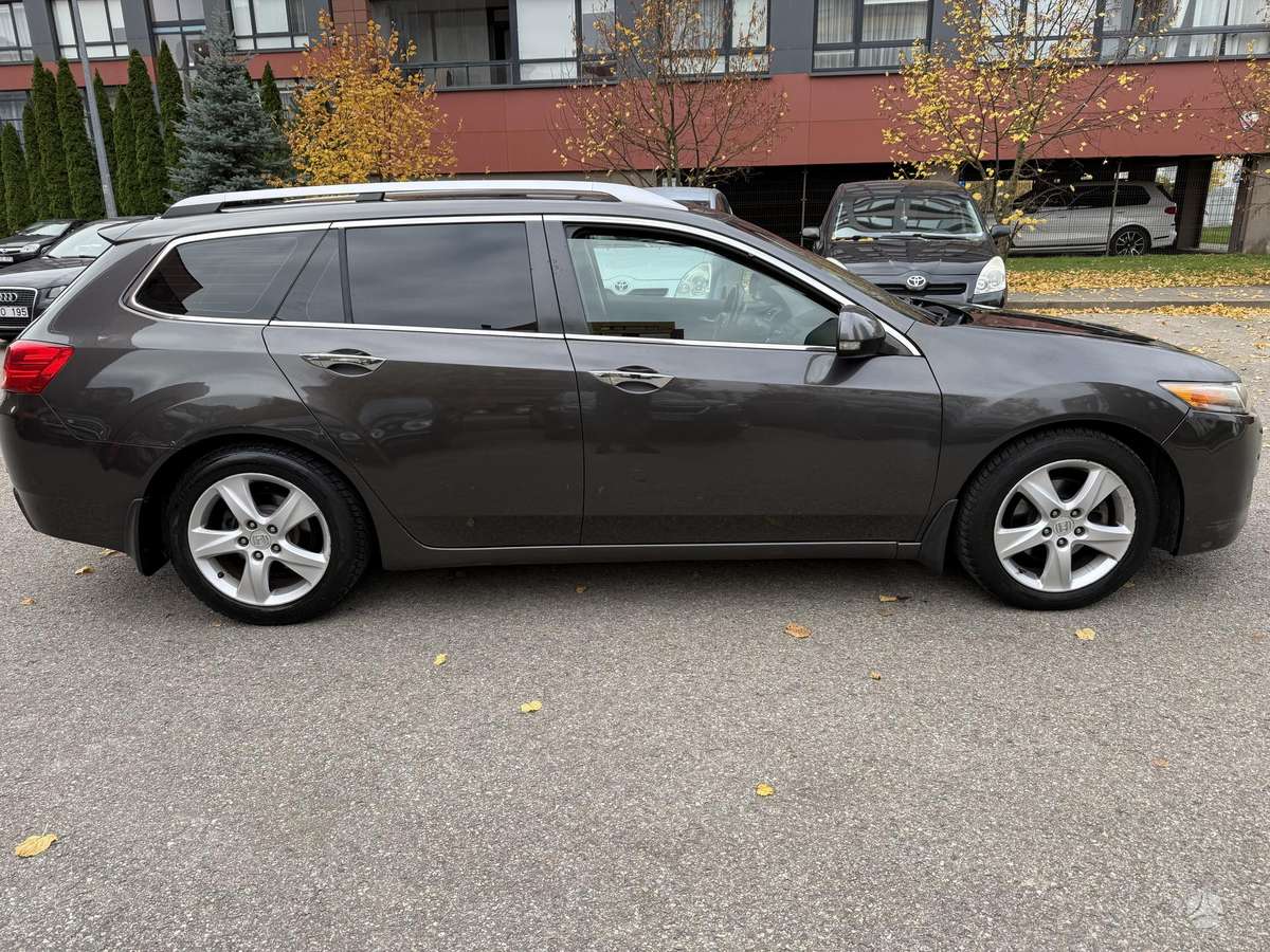 Honda Accord 2009 — двигун 1997 cm³, 156 HP (115kW)