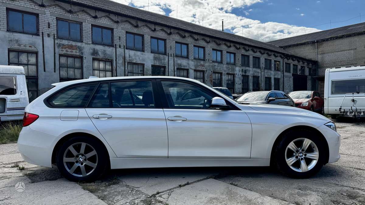 BMW 320 2013 — engine 2000 cm³, 184 HP (135kW)
