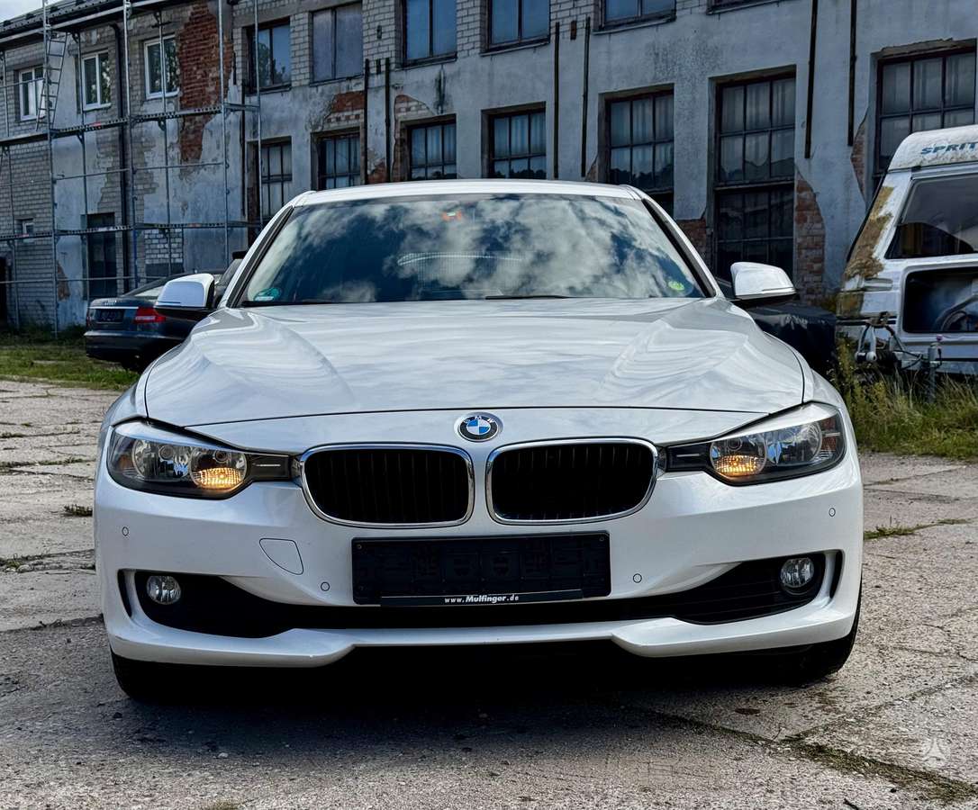 BMW 320 2013 — photo 5