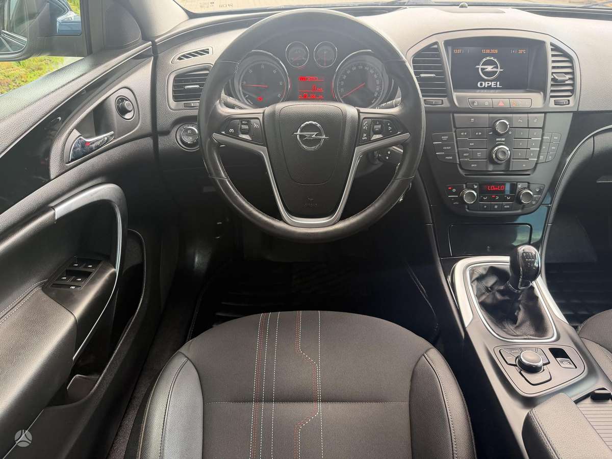 Opel Insignia 2012 — photo 13