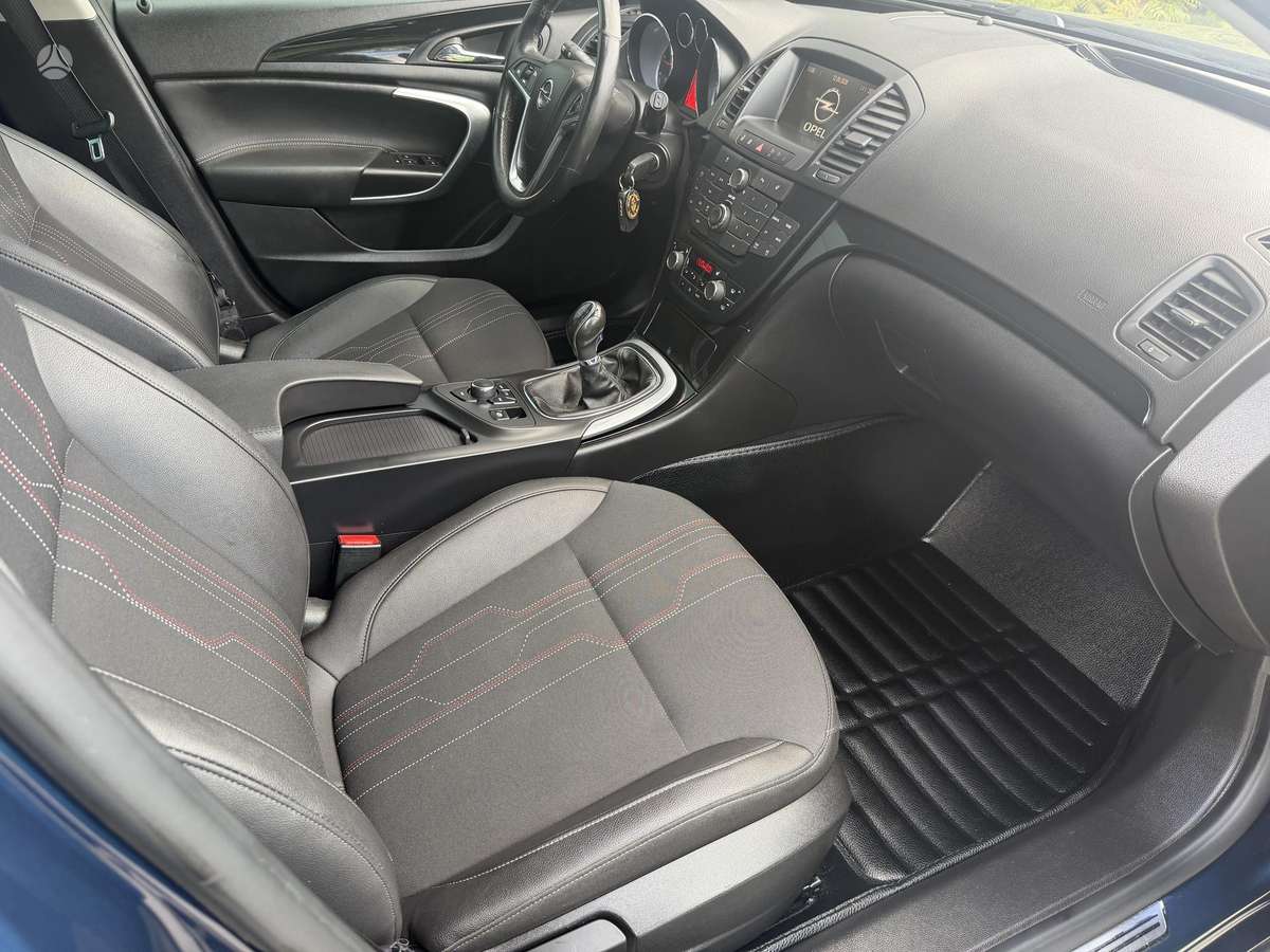 Opel Insignia 2012 — photo 17