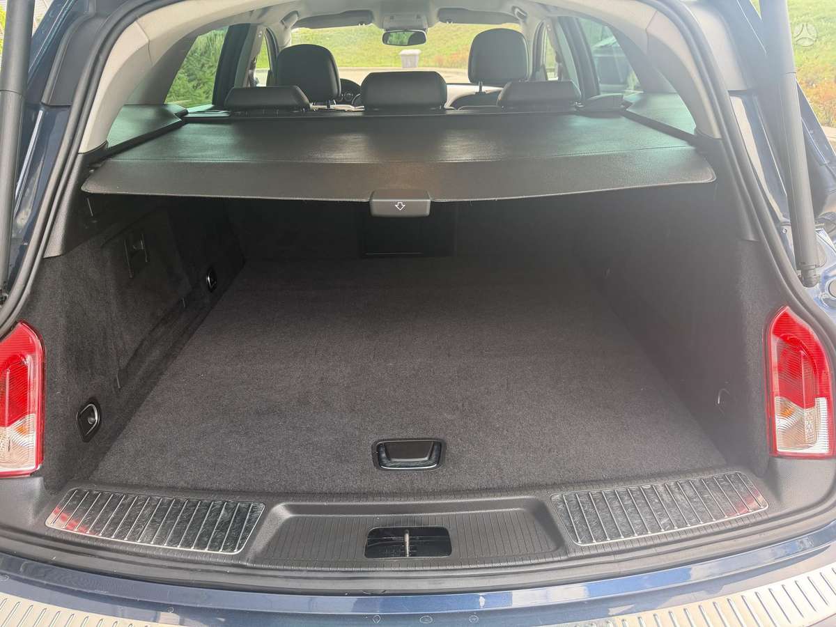 Opel Insignia 2012 — photo 27