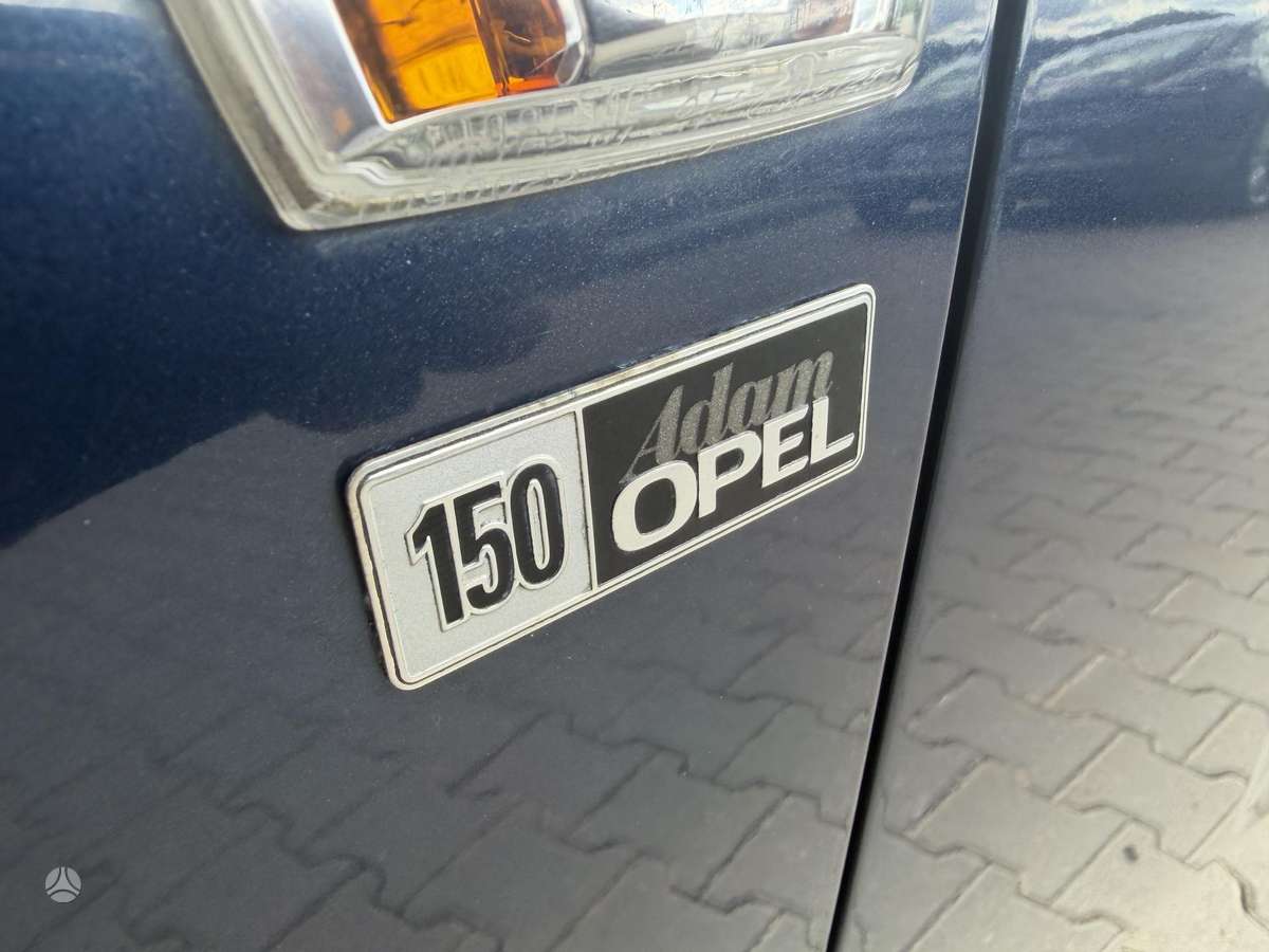Opel Insignia 2012 — photo 29