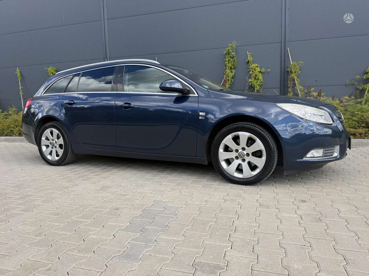 Opel Insignia 2012 — interior