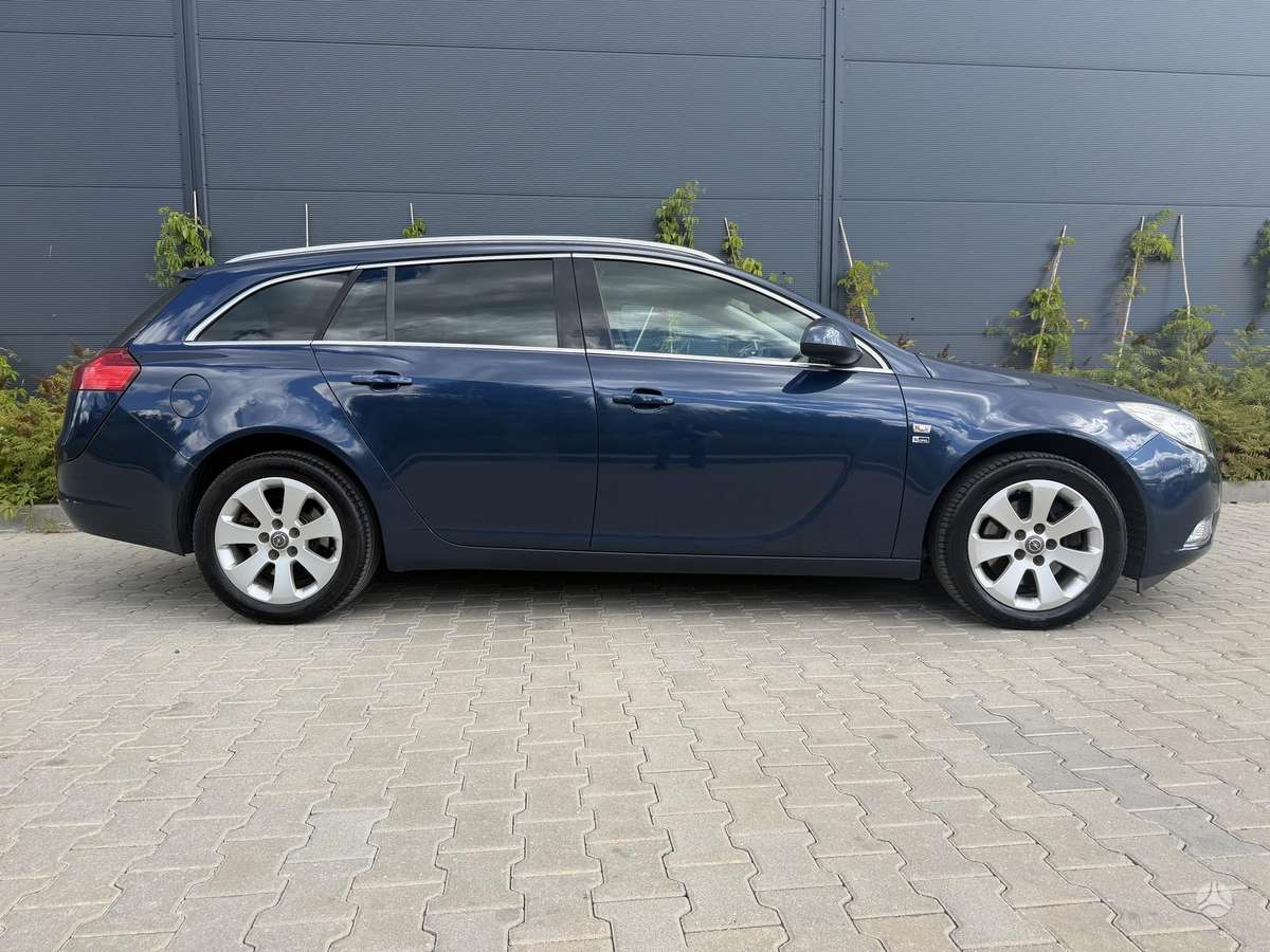 Opel Insignia 2012 — engine 1956 cm³, 160 HP (118kW)