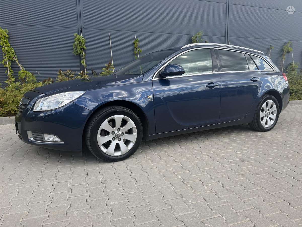 Opel Insignia 2012 — photo 9