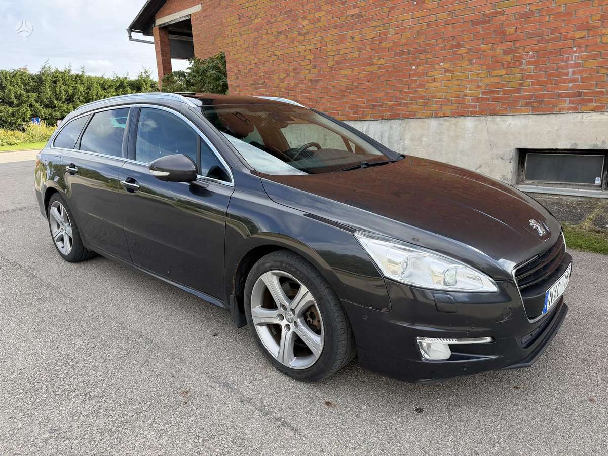 Peugeot 508 2013 — interior
