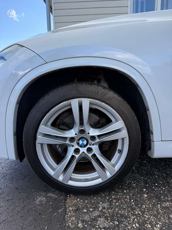 BMW X1 2011 — photo 19