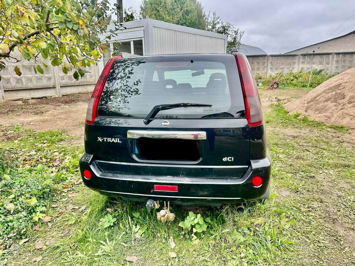 Nissan X-Trail 2006 — салон