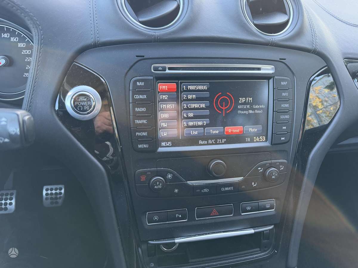 Ford Mondeo 2014 — photo 12