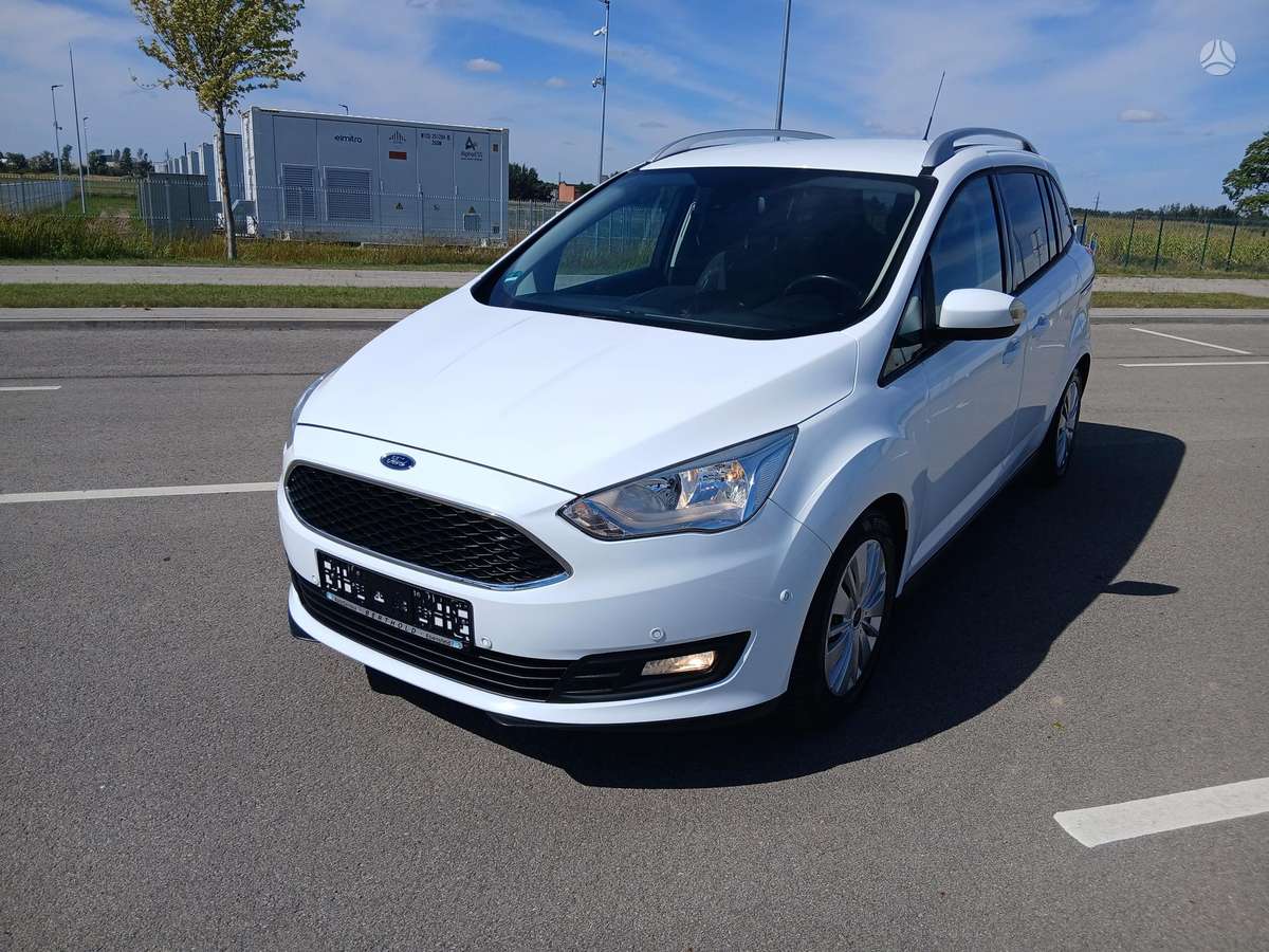 Ford Grand 2015 — photo 15