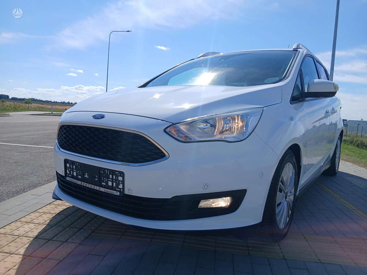 Ford Grand 2015 — photo 22