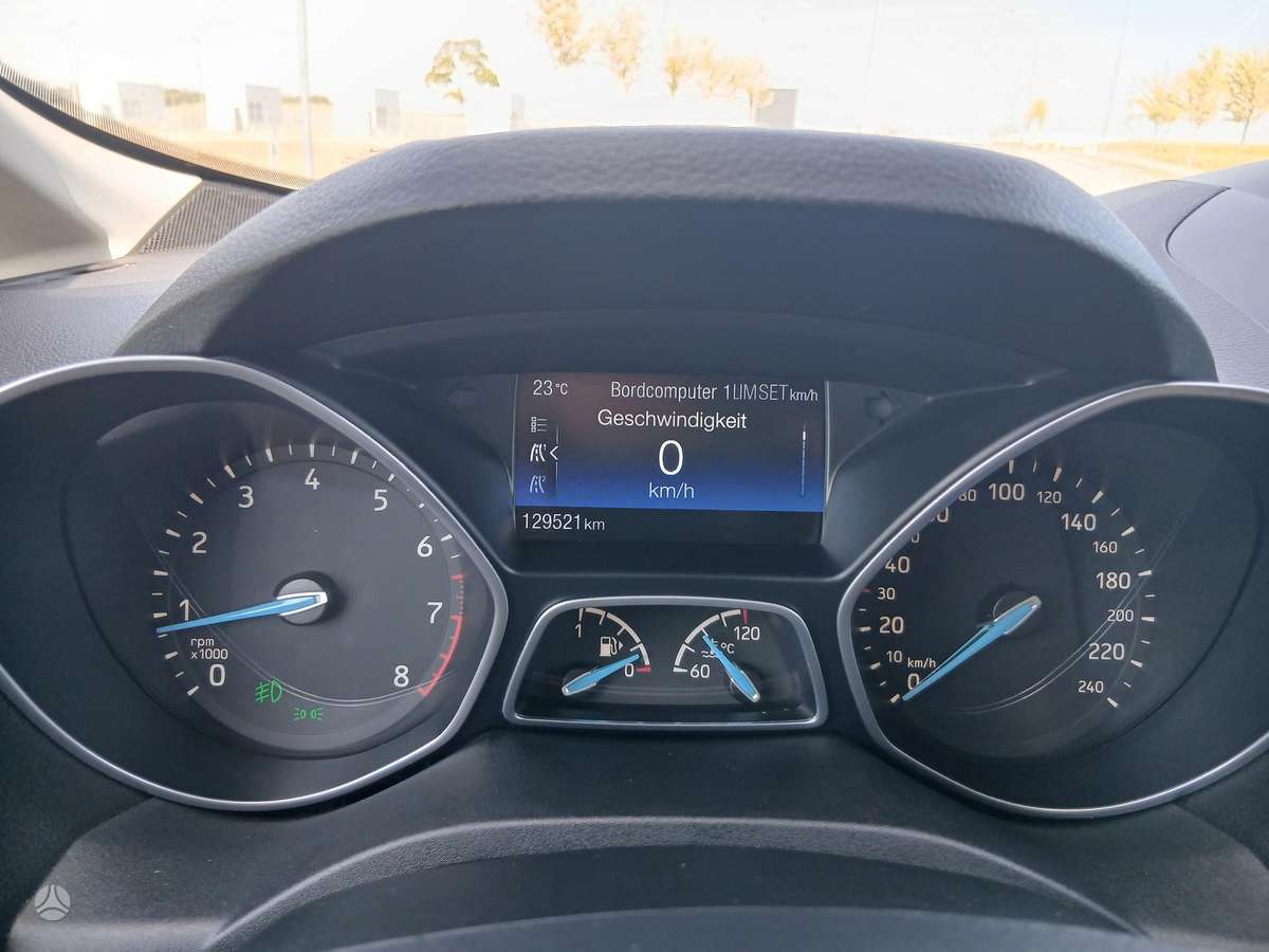 Ford Grand 2015 — photo 33