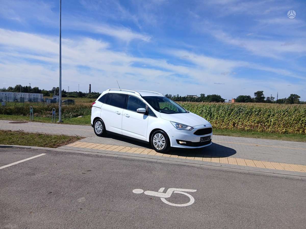 Ford Grand 2015 — photo 7