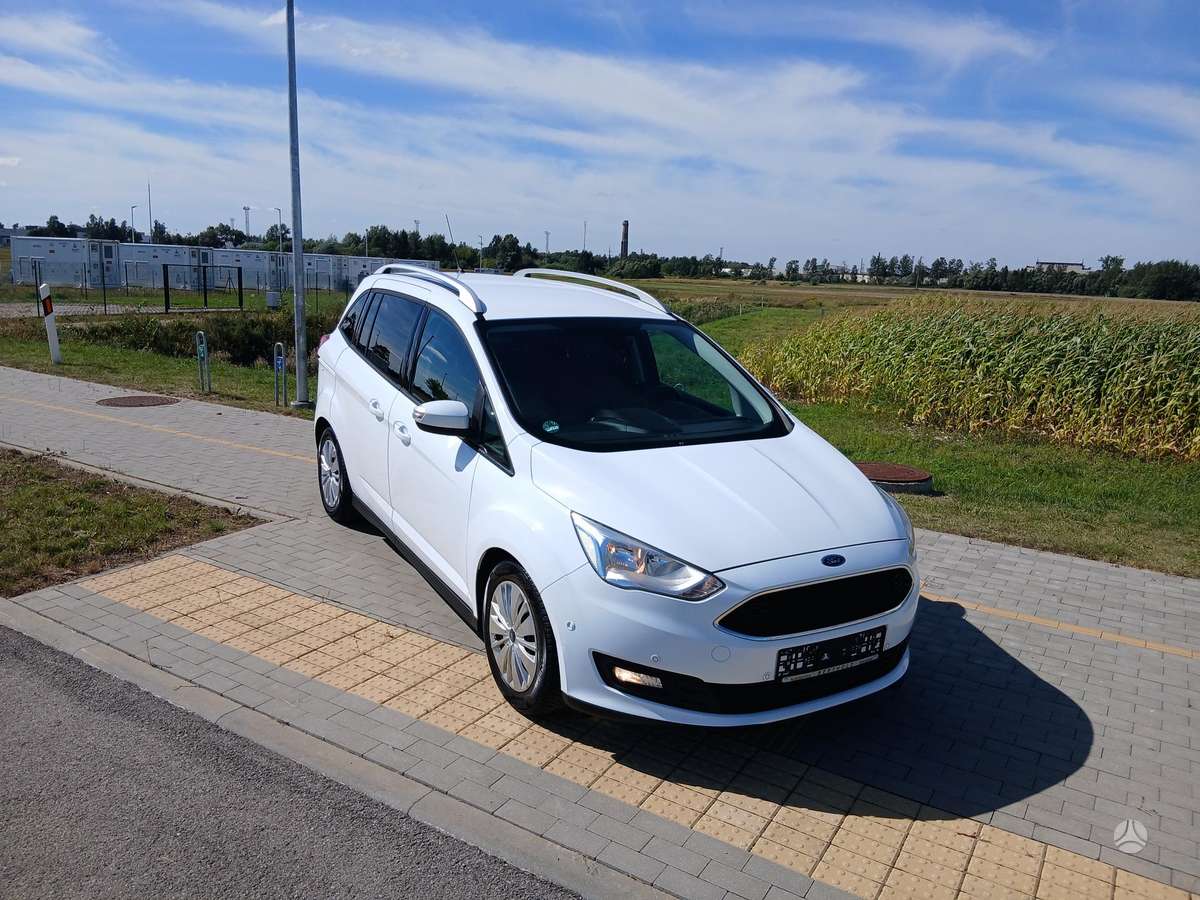 Ford Grand 2015 — photo 9