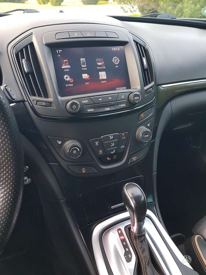 Opel Insignia 2015 — photo 21