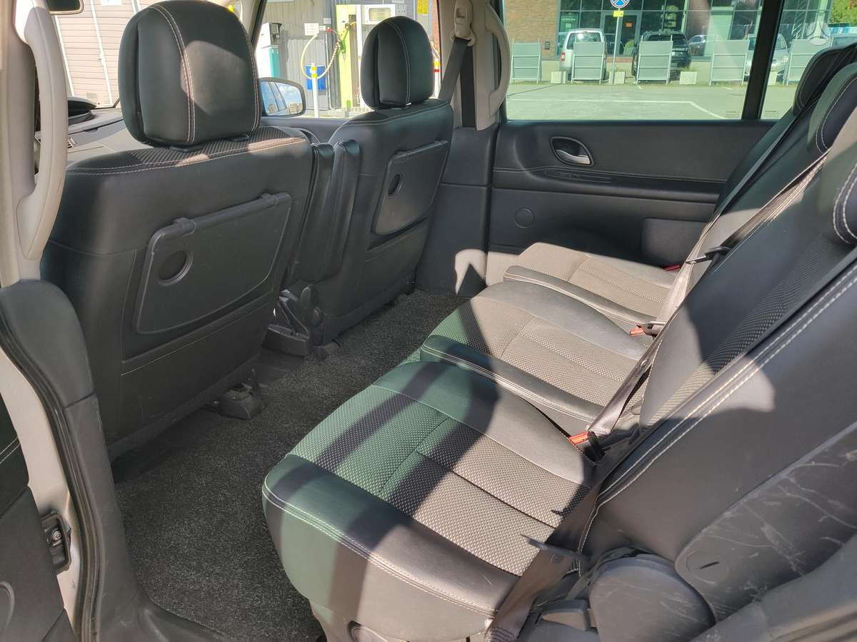 Renault Espace 2011 — photo 11