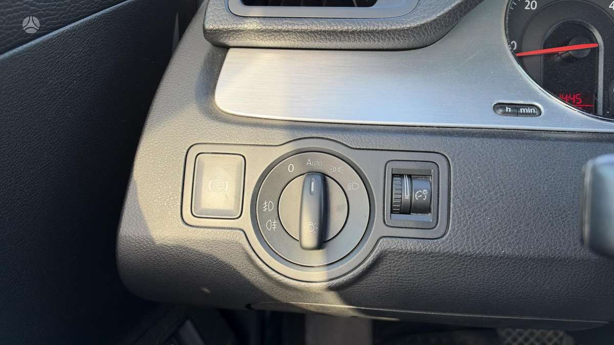 Volkswagen Passat 2008 — photo 17