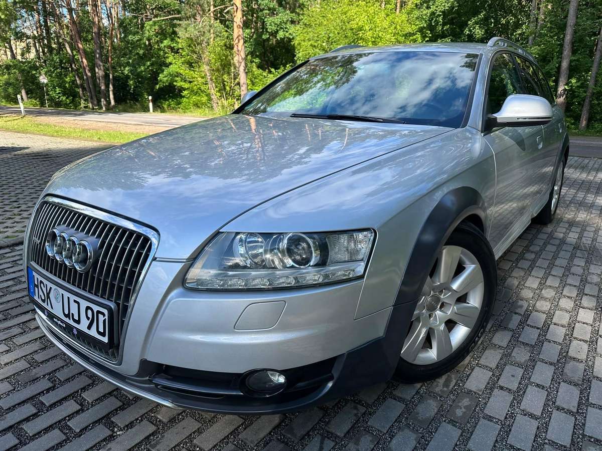 Audi A6 2011 — вигляд ззаду
