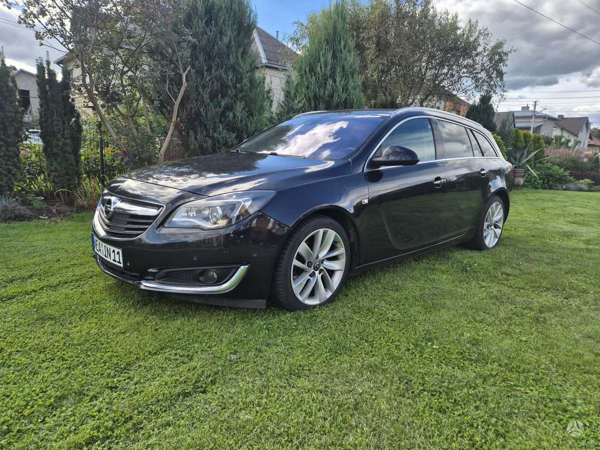 Opel Insignia 2014 — rear view