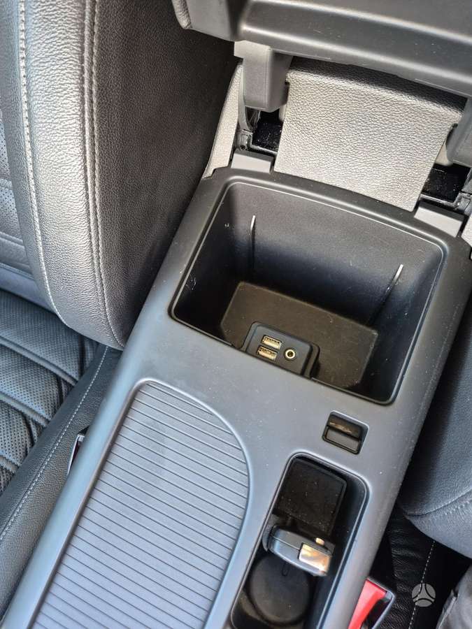 Opel Insignia 2014 — photo 21