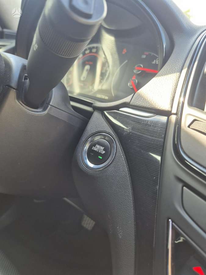 Opel Insignia 2014 — photo 22