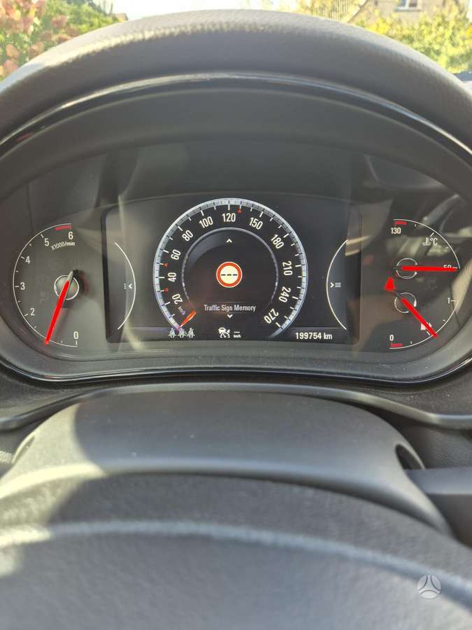Opel Insignia 2014 — photo 24