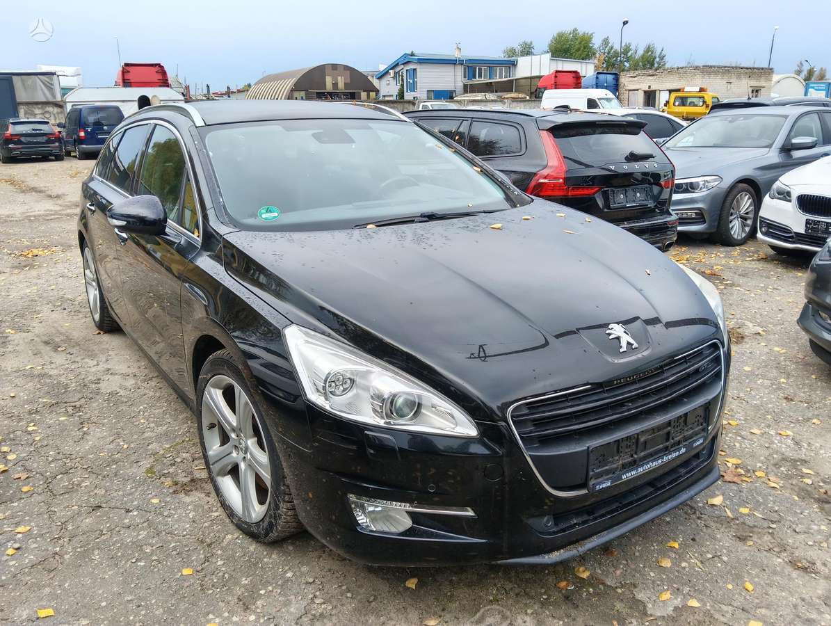 Peugeot 508 2011 — interior