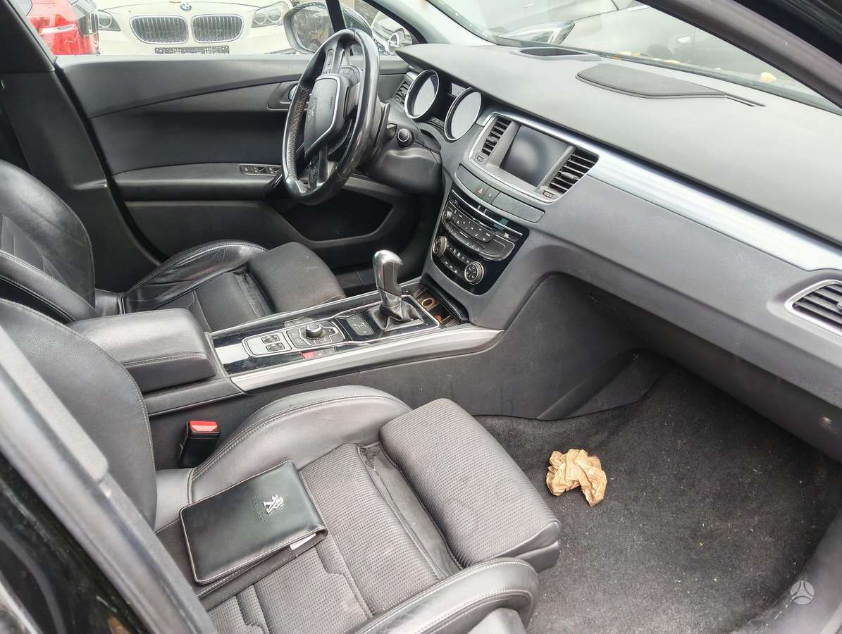 Peugeot 508 2011 — photo 9