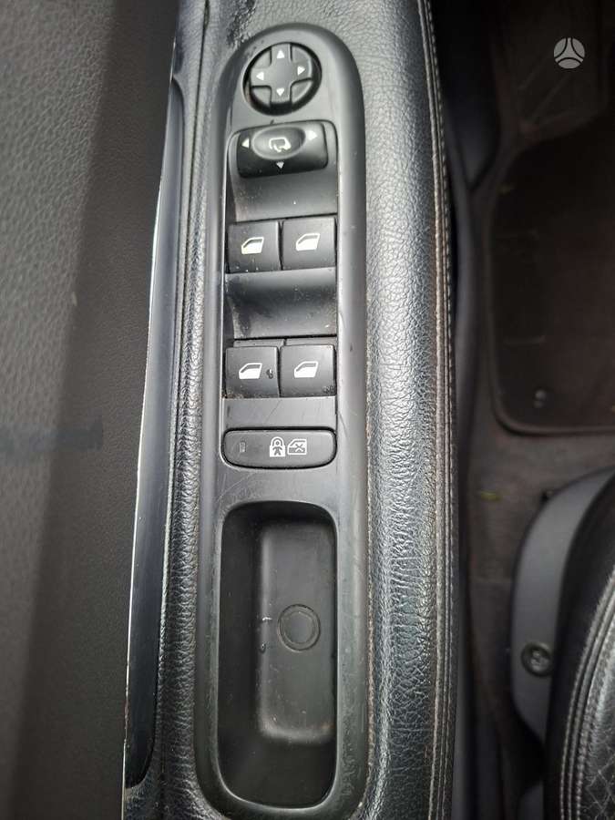 Peugeot 5008 2013 — photo 14